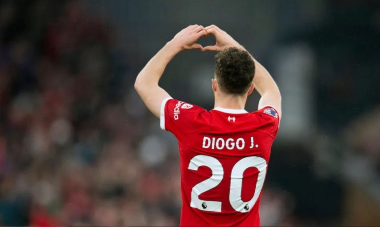 Για πάντα στο Λίβερπουλ: Το εντυπωσιακό γκράφιτι προς τιμήν του Ντιόγκο Ζότα (vid, pic)