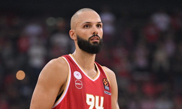 Διαψεύδει ο Φουρνιέ περί ανανέωσης με τον Ολυμπιακό: «Δεν υπέγραψα τίποτα»