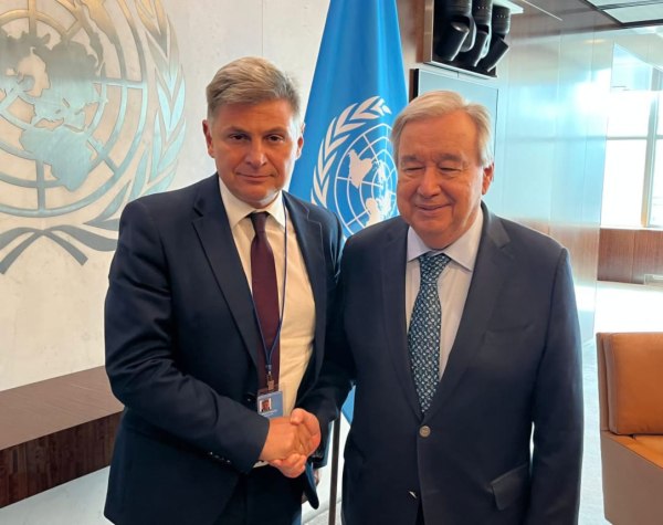 Συνάντηση Φαραντούρη με Γκουτέρες στη Νέα Υόρκη – Τι είπε ο Έλληνας ευρωβουλευτής