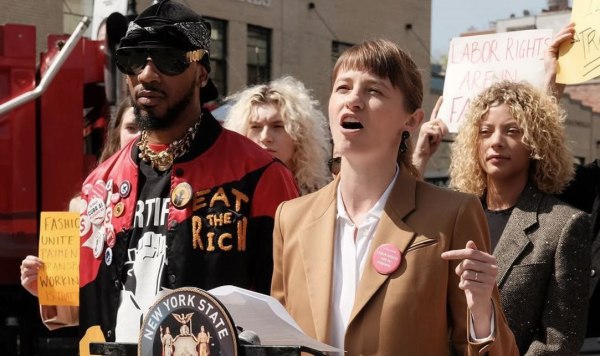 Η Σάρα Ζιφ άφησε την πασαρέλα για να αγωνιστεί υπέρ των δικαιωμάτων των μοντέλων