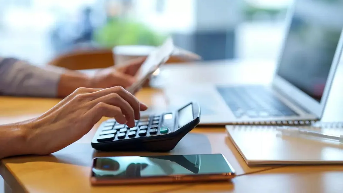 Έστησαν δίκτυο εταιρειών – μαϊμού και πήραν επιστροφή φόρου πάνω από 4 εκατ. ευρώ