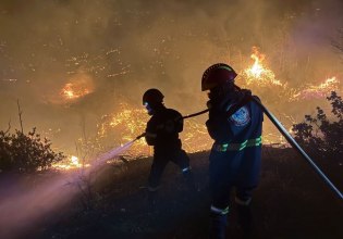 Live: Ολονύχτια μάχη με τις φλόγες σε πολλά μέτωπα – Ανεξέλεγκτες εστίες, αναζωπυρώσεις, τεράστια καταστροφή