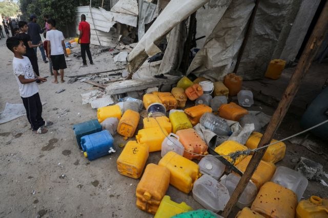 Γάζα: 43 νεκροί, ανάμεσά τους γυναικόπαιδια, από ισραηλινά πλήγματα – Χτύπησαν ακόμη και σημείο διανομής νερού