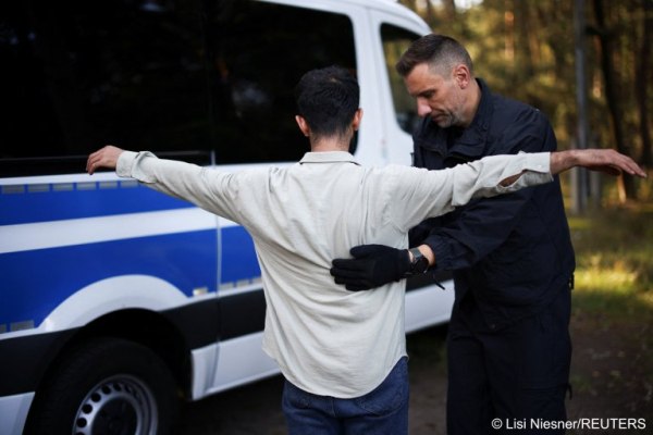 Η Γερμανία απέλασε 43 μετανάστες στο Ιράκ – Σκληρή πολιτική περισσότερων επαναπατρισμών