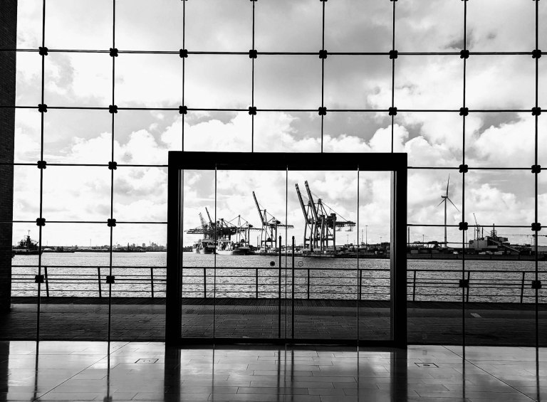 Γερμανία: Βαρύ το κλίμα για τους δασμούς Τραμπ – Η εξαγωγική βιομηχανία αντιμέτωπη με «σκληρό πλήγμα»