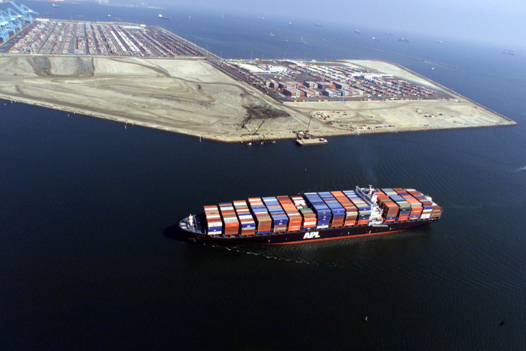 Εμπορικοί εταίροι των ΗΠΑ σπεύδουν για συμφωνίες πριν το τελεσίγραφο Τραμπ