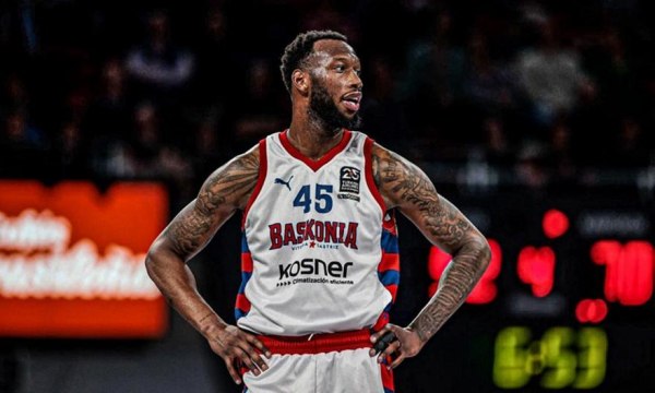 «Υπογράφει για τρία χρόνια ο Χολ – Συμφώνησαν για το buy out Ολυμπιακός και Μπασκόνια» (pic, vid)