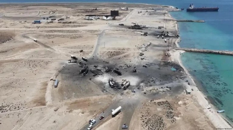 Ισραήλ: Επίθεση στο λιμάνι Χοντέιντα – «Η μοίρα της Υεμένης θα είναι ίδια με της Τεχεράνης», απειλεί ο Κατζ