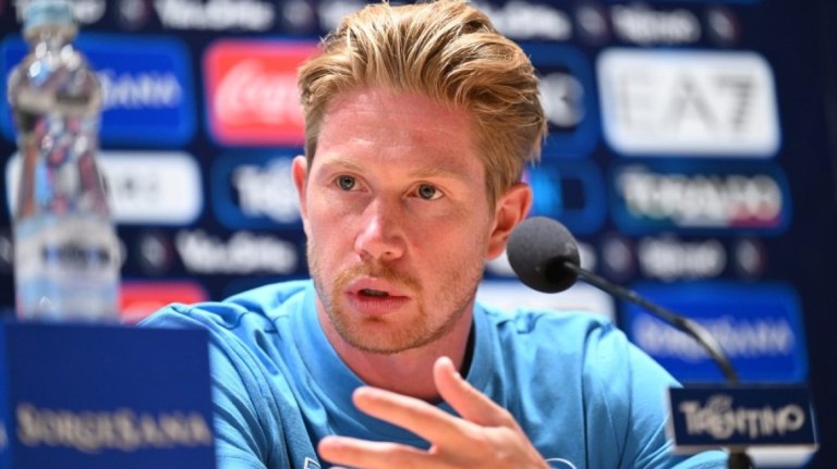 Ο Ντε Μπρόινε εξήγησε τους λόγους που επέλεξε τη Νάπολι