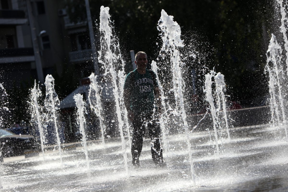 Καύσωνας: Συνεδρίασε η Επιτροπή Εκτίμησης Κινδύνου – Σε ποιες περιοχές ο υδράργυρος θα χτυπήσει κόκκινο