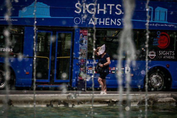 Καύσωνας: Καυτές νύχτες με τον υδράργυρο πάνω από τους 30 °C – Σε θερμικό κλοιό όλη η χώρα