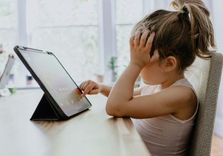 Πώς μία μητέρα βοήθησε στην σύλληψη ενός παιδεραστή που στοχοποίησε την κόρη της στο Snapchat