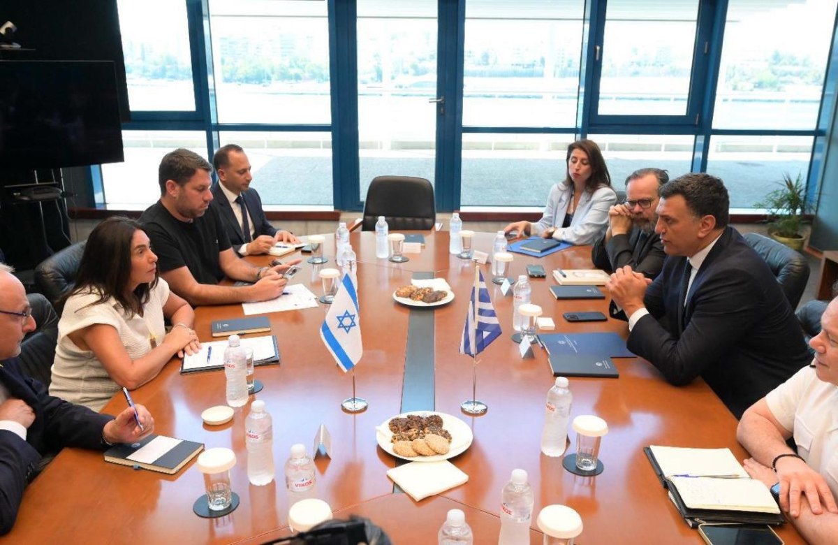 Κικίλιας: Η διαρκής απειλή των Χούθι στο επίκεντρο της συνάντησης με την υπουργό Μεταφορών του Ισραήλ