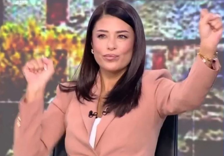 Ακροδεξιό παραλήρημα Λατινοπούλου: Ζητά κλειστά κέντρα προσφύγων σε Γυάρο και Μακρόνησο