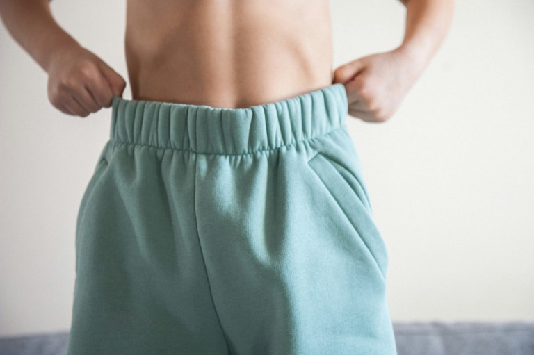 Πόσο γυμνό επιτρέπεται στη… δουλειά;