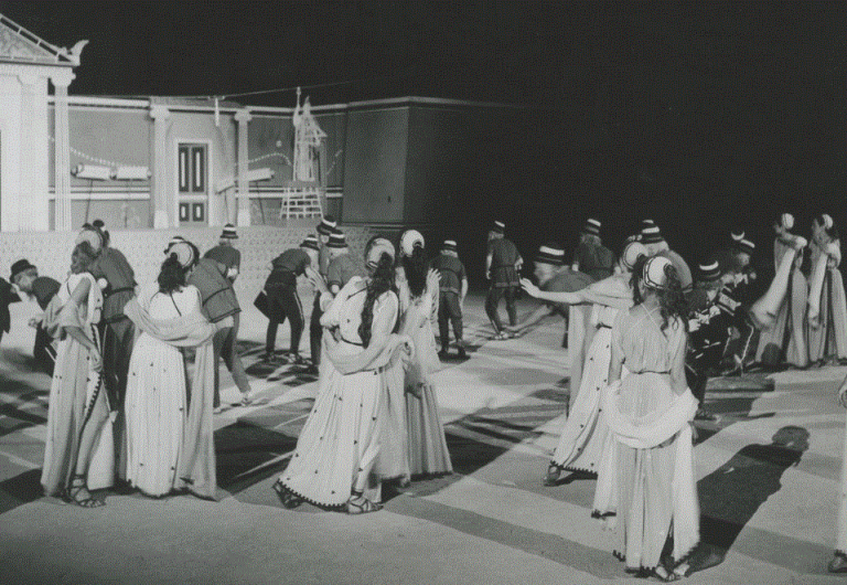 Η ελληνική γλώσσα στο διάβα του χρόνου: Η αχαλίνωτη γλώσσα της κωμωδίας (Μέρος Γ’)