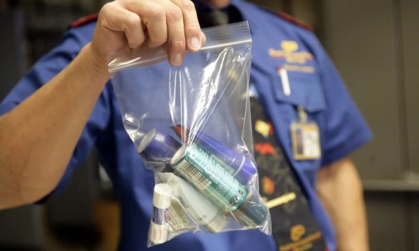 ΕΕ: Καταργείται το όριο των 100 ml για τις πτήσεις της ΕΕ – Η παγίδα