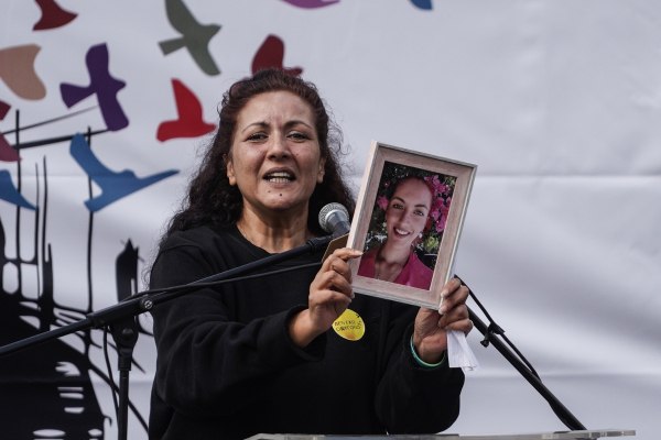 Γυναικοκτονία στους Αγίους Αναργύρους: «Ψυχρή και βολική η αμνησία του κατηγορούμενου» λέει η ψυχίατρος