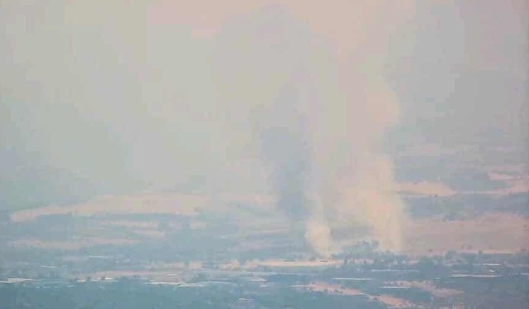 Φωτιά στα Οινόφυτα – Επιχειρούν εναέρια μέσα