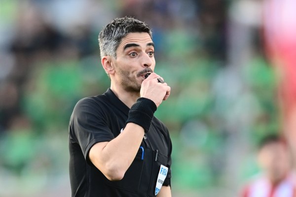 Διεθνείς διαιτητές: Ερωτηματικά και παρασκήνιο