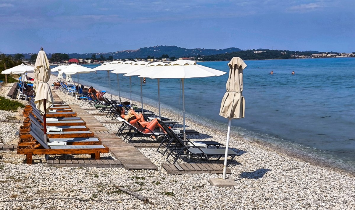 Καιρός: Πέφτει η θερμοκρασία την Παρασκευή – Πού θα σημειωθούν καταιγίδες