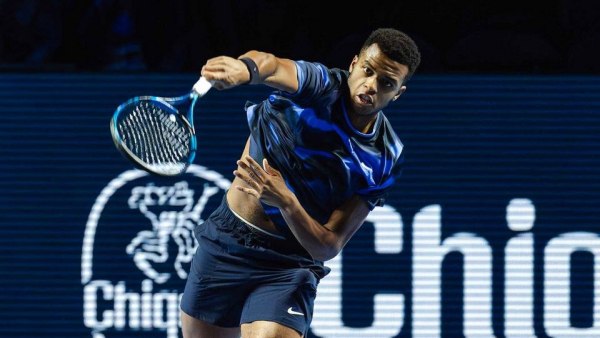 Σερβίς… 246 χλμ/ώρα στο Wimbledon, αλλά χωρίς… πόντο