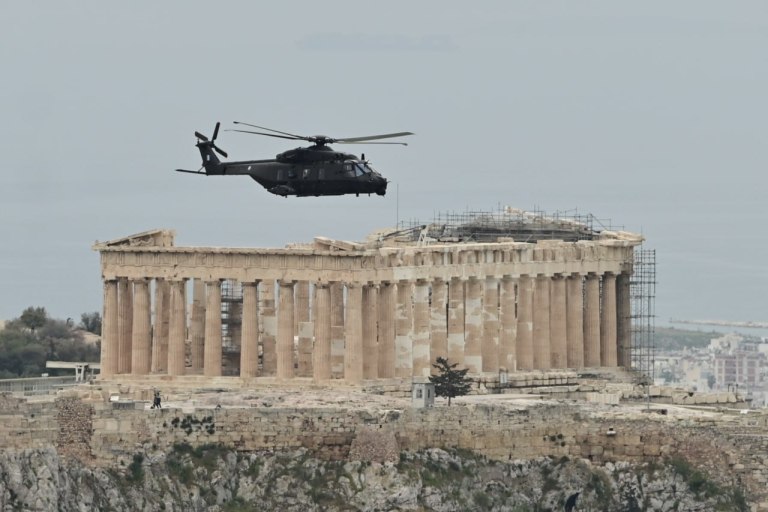 Τι δίνει και τι…παίρνει από την Ελλάδα η ρήτρα διαφυγής