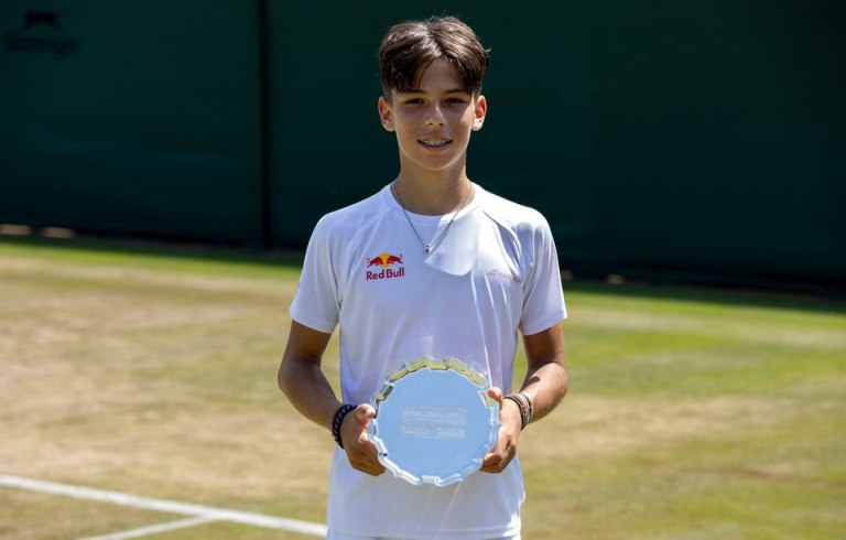 Η μητέρα του παιδιού – θαύματος του τένις Ραφαήλ Παγώνη στο «Ιn»: «Σκεφτήκαμε το Κριστιάνο αλλά μας βγήκε το Ράφα!»