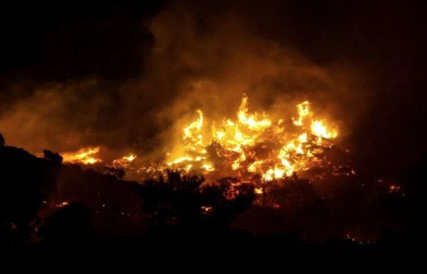 Πάρνηθα: Πυρκαγιά ξέσπασε στον Εθνικό Δρυμό κοντά στο καταφύγιο Μπάφι