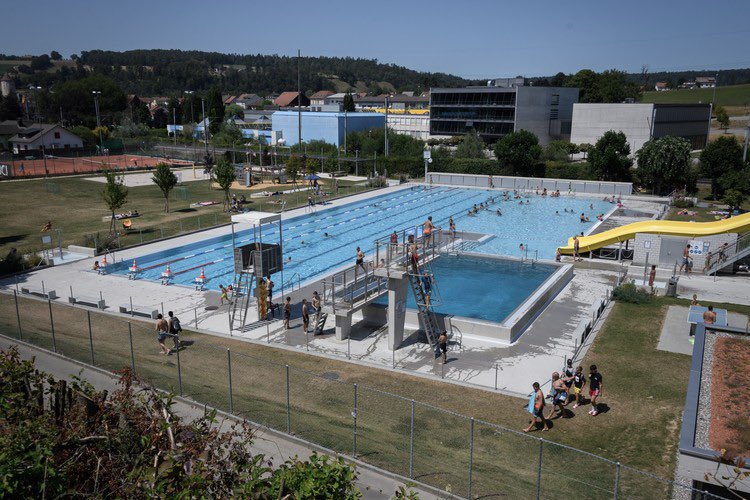 Ελβετία: Δήμος απαγορεύει την είσοδο αλλοδαπών στις δημόσιες πισίνες λόγω… σεξουαλικής παρενόχλησης