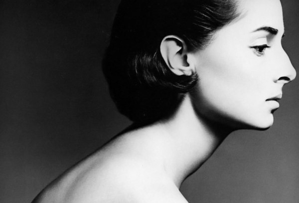 Σέξι και αυθάδης: Η πριγκίπισσα που είχε στα πόδια της από το Χόλιγουντ μέχρι τους γαλαζοαίματους