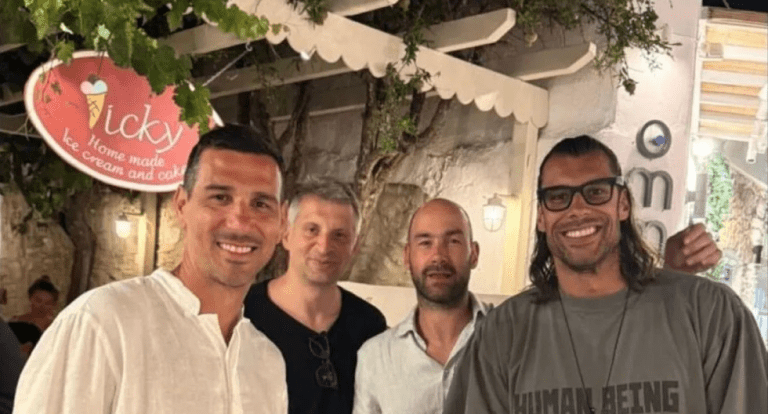 Σπανούλης, Παπαλουκάς, Πρίντεζης και Ζήσης βρέθηκαν μαζί στην Αντίπαρο (pic)