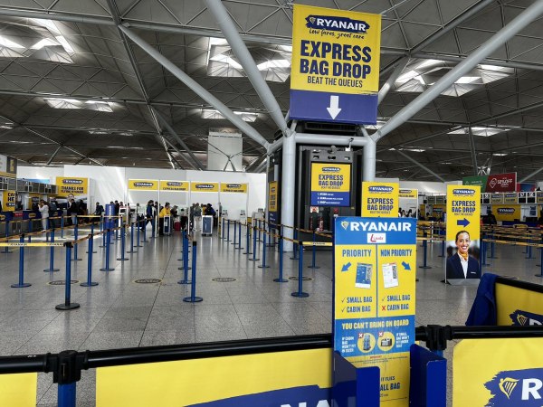 Κυνήγι… υπερμεγεθών αποσκευών με δέλεαρ μπόνους από τον CEO της Ryanair