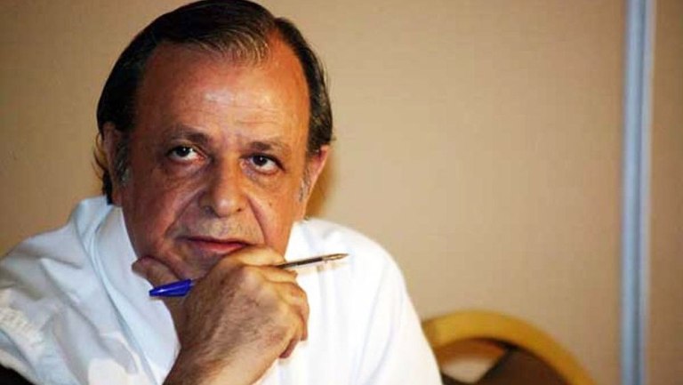 Η Τουρκία ζητά να συλλάβουν τον τουρκοκύπριο δημοσιογράφο Σενέρ Λεβέντ για να φυλακιστεί