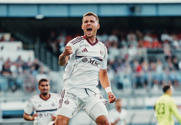 «Καθάρισαν» τα φαβορί, μεγάλη νίκη για τη Σερβέτ