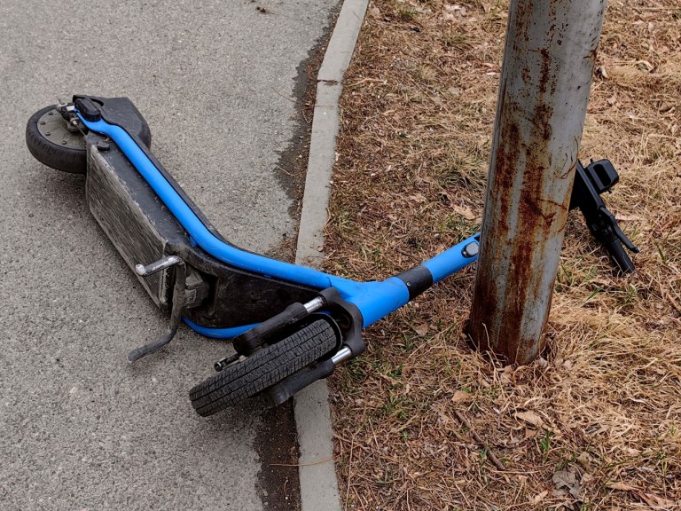 Γρεβενά: Με εγκεφαλική αιμορραγία 17χρονη έπειτα από ατύχημα με πατίνι