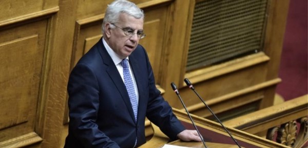 ΠΑΣΟΚ: Τα σκάνδαλα οδηγούν τα κυβερνητικά στελέχη σε αντιπερισπασμούς με αρωγό τη «μονταζιέρα» – Απίστευτες δηλώσεις βουλευτή ΝΔ