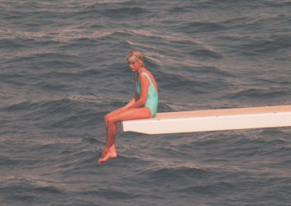 Μέσα στις σουρεαλιστικά τραγικές τελευταίες ημέρες της ζωής της πριγκίπισσας Νταϊάνας – «Νιώθω ελεύθερη»