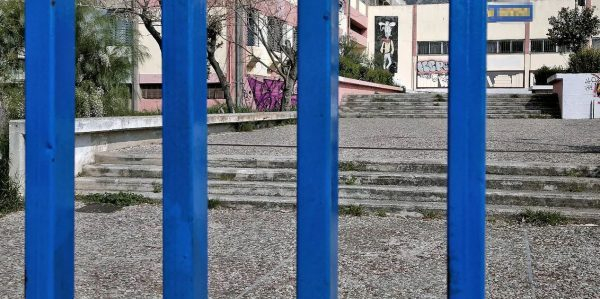 Αγρίνιο: Τρόμος σε σχολείο – 65χρονος πυροβολούσε πάνω από τα κεφάλια παιδιών