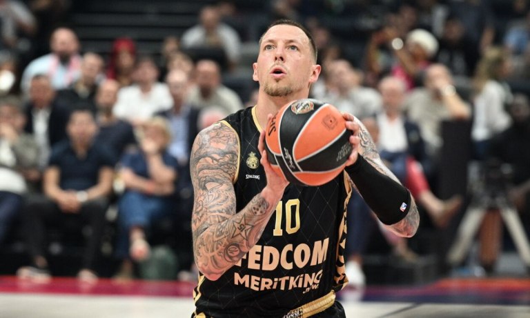 «Αρκετές ομάδες της Euroleague ενδιαφέρονται για τον Τάις»