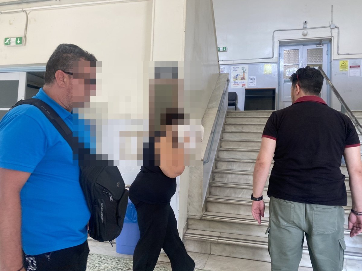 Βόλος: Προφυλακιστέα η 52χρονη μητέρα που εκμεταλλευόταν σεξουαλικά την ανήλικη κόρη της