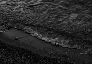 Παλαιό Φάληρο: Παρατείνεται το θρίλερ με το νεκρό κοριτσάκι – Δεν το έχει αναζητήσει κανείς, συνεχίζονται οι έρευνες