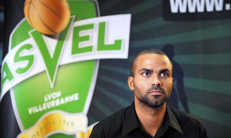 Νέες περικοπές στο budget κάνει η Βιλερμπάν