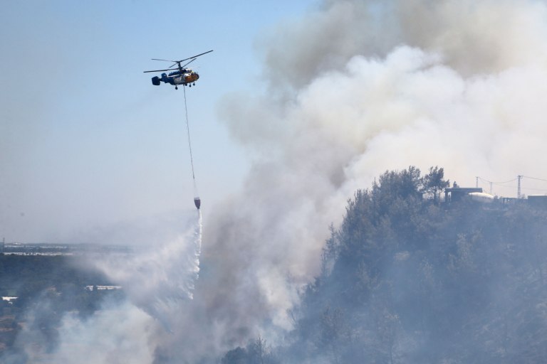 Τουρκία: Σε εξέλιξη τέσσερις μεγάλες πυρκαγιές