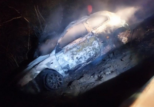 Αγρίνιο: Σοκαριστικό τροχαίο – Απανθρακώθηκε 21χρονος, τραυματίστηκαν τρία άτομα