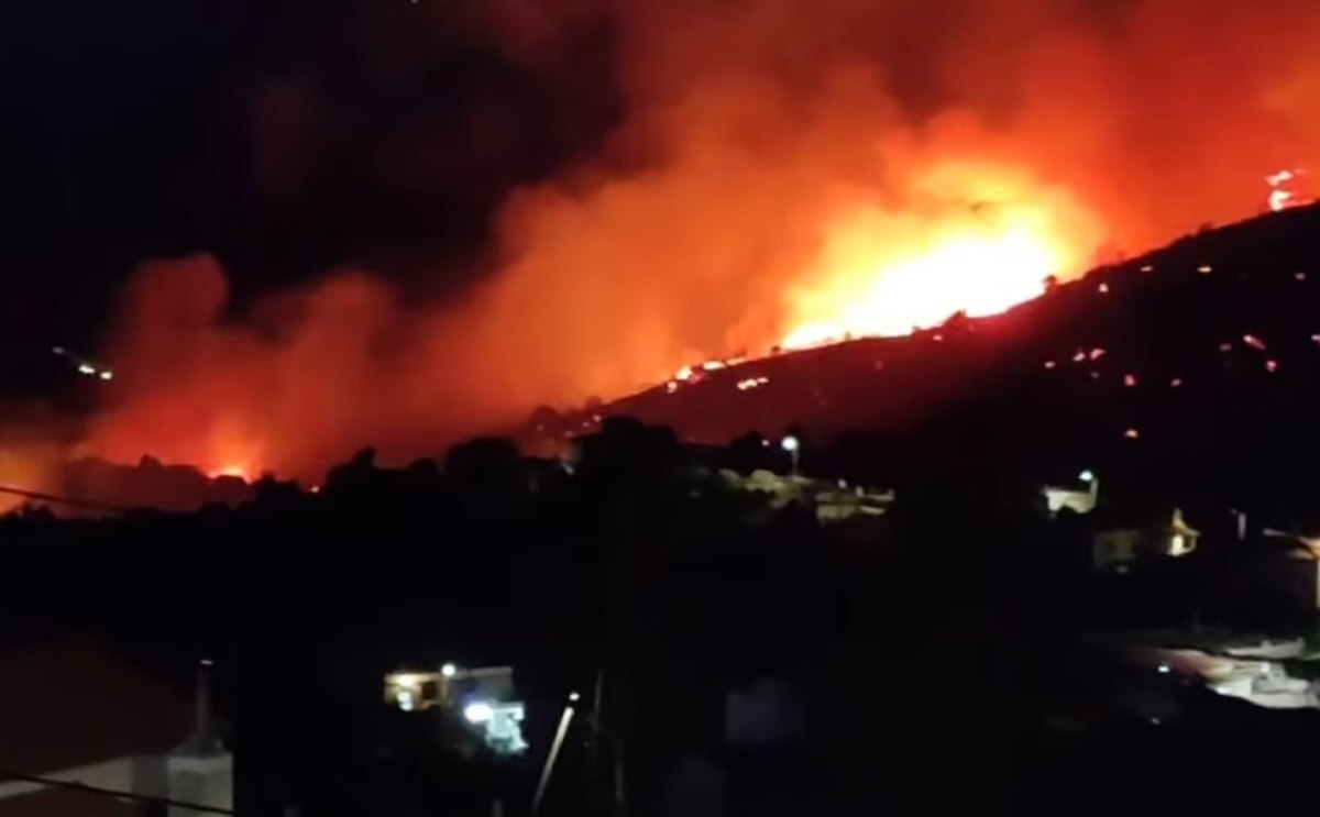 Δύσκολη η κατάσταση στην Εύβοια – Σηκώθηκαν τα εναέρια μέσα – Νέο μήνυμα από το 112 μέσα στη νύχτα