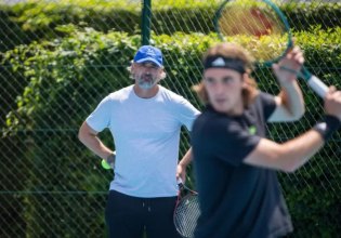 O Τσιτσιπάς «τελείωσε» τον Ιβανίσεβιτς: «Η συνεργασία μας ήταν σύντομη αλλά πολύτιμη» (pic)