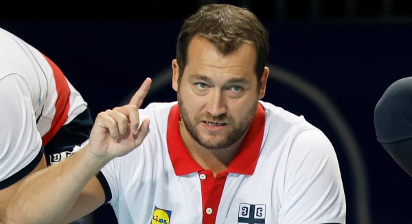 Έξαλλος με τους παίκτες του ο Στεβάνοβιτς