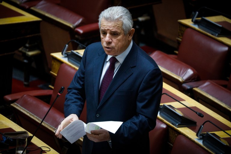 Εσωκομματικά βέλη στην κυβέρνηση από το Γιώργο Βλάχο – Ερώτηση για το «Εξοικονομώ 2025»