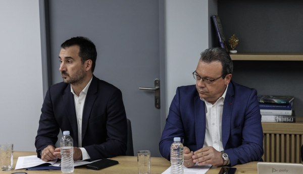 Η τροπολογία των δυο και η απόσταση των τριών  